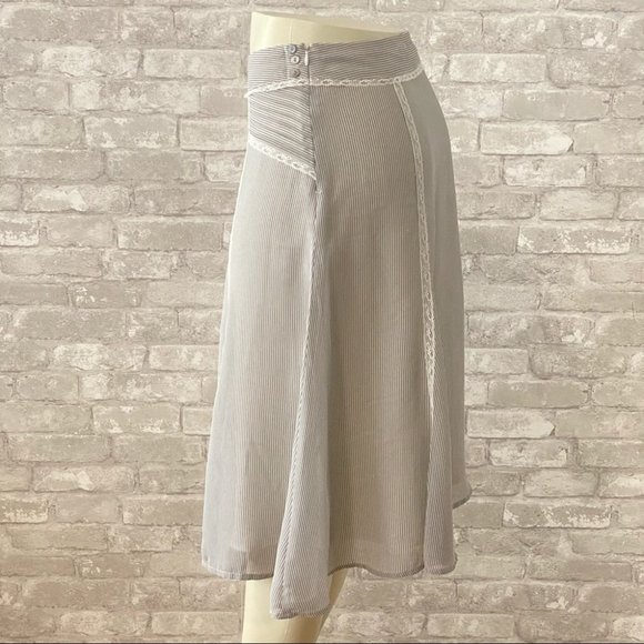 NWOT Lightweight A-Line Skirt - Picture 2 of 9